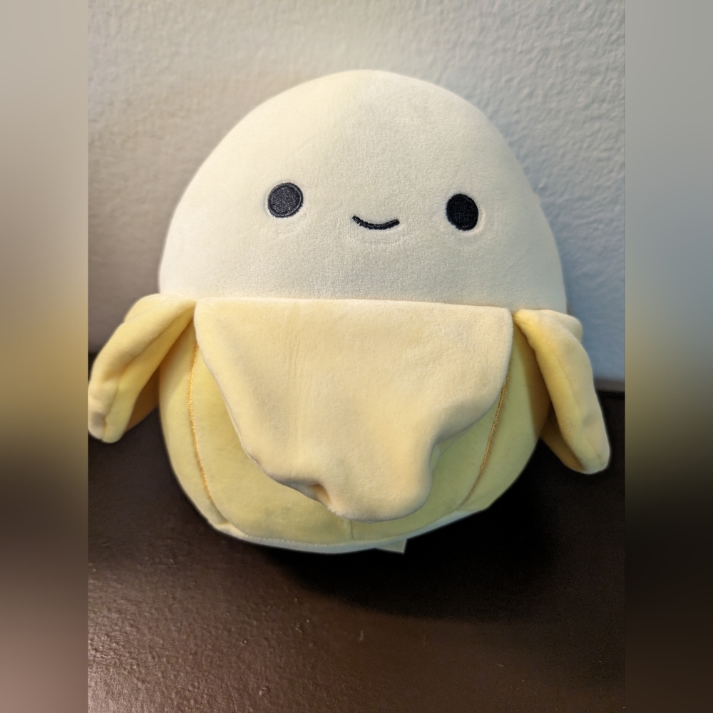 Squishmallow Junie Banana